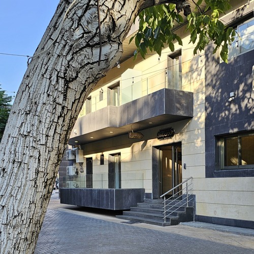 barouk hotel entrance